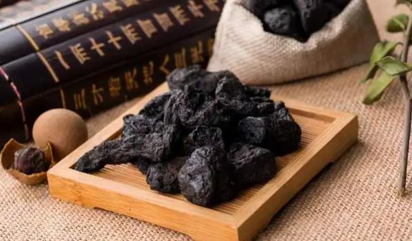 熟地黃長(zhǎng)什么樣子的圖片 熟地黃有哪些功效與作用 熟地黃長(zhǎng)什么樣子的圖片 熟地黃有哪些功效與作用