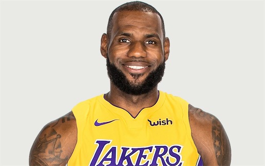 歷史首位3萬分9千籃板9千助攻籃球球員 勒布朗在湖人主場迎戰獨行俠創造記錄