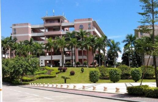 4、電子科技大學中山學院.jpg
