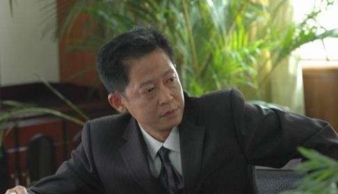 王志文主演的十部經(jīng)典電視劇排名,《無(wú)悔追蹤》最好看