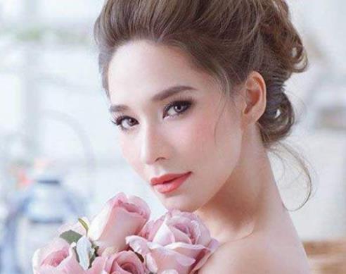 泰國十大一線女星排行榜,帕德容琶·砂楚是“泰國最性感女星”