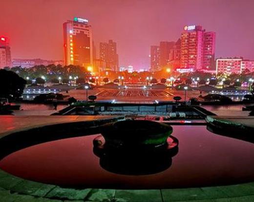 廣安十大旅游景點(diǎn)排名,華鎣山環(huán)境優(yōu)越,寶箴塞旅游區(qū)是有名古寨