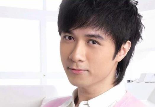 十大英皇旗下藝人排名,李克勤的歌曲很經典、蔡卓妍的歌曲朗朗上口