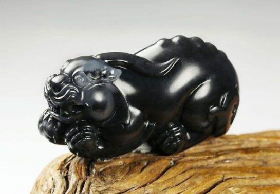 世界十大最值錢(qián)的玉石排名,羊脂白玉細(xì)膩油性好、和田黃玉是玉中之皇