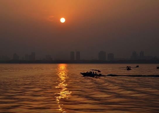 湖北十大著名湖泊排名,東湖觀賞項(xiàng)目多、洪湖被稱為“湖北之腎”