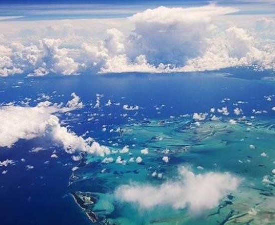 世界十大潛水圣地排名,大藍洞是世界第四深水下石灰石坑洞穴