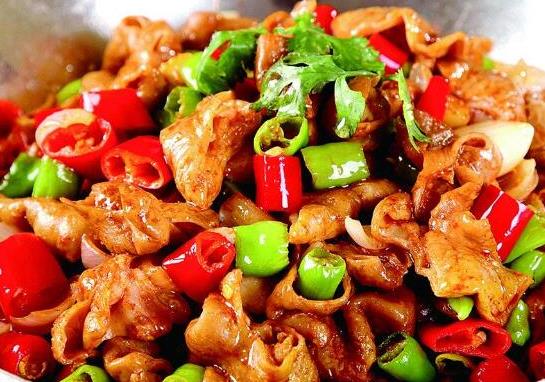 湘菜酒席中的十道菜排名,剁椒魚頭鮮辣可口、辣椒炒肉非常經典