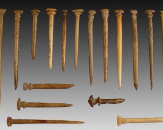 中國八大古代發(fā)飾品類,發(fā)笄用于裝飾發(fā)耳、簪是由笄發(fā)展而來