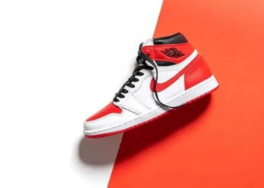耐克十大最貴的鞋排名,閃電倒鉤Air Jordan 1 High價(jià)格在20-21萬左右