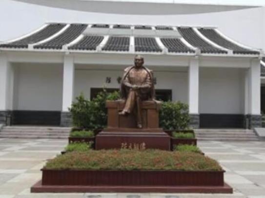 上海免費景點排名,上海外灘是中國近現(xiàn)代重要史記、朱家角古鎮(zhèn)古風(fēng)猶存