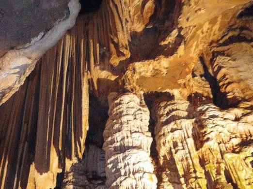 愛爾蘭卡文郡三大旅游排行 大理石拱形洞是愛爾蘭最享有盛譽(yù)的洞穴