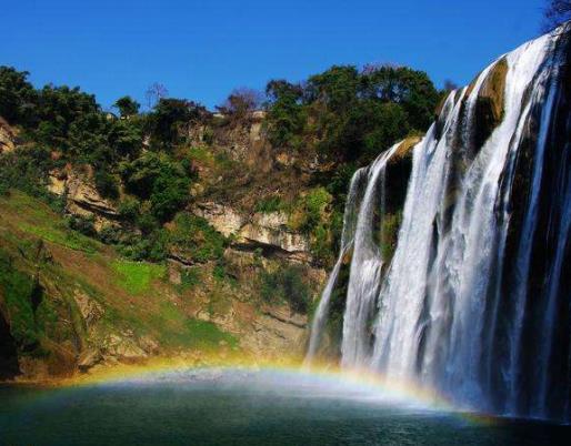中國(guó)十大勾魂美景旅游景點(diǎn)排行 油菜花面積達(dá)四十萬畝左右