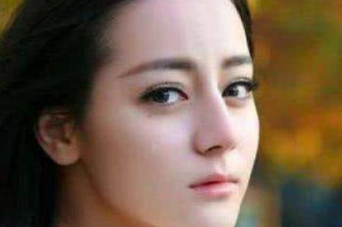 中國現代四大美女排行 迪麗熱巴1992年6月3日出生于烏魯木齊