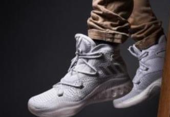 最帥籃球鞋推薦 Adidas D Rose8這款籃球鞋被稱作是外場實(shí)戰(zhàn)利器