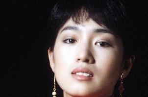 娛樂(lè)圈八大性感的女明星 鄭秀文非常的骨干性感美感