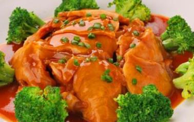 內蒙古十大特色美食 烤全羊是內蒙古的特色大菜美食