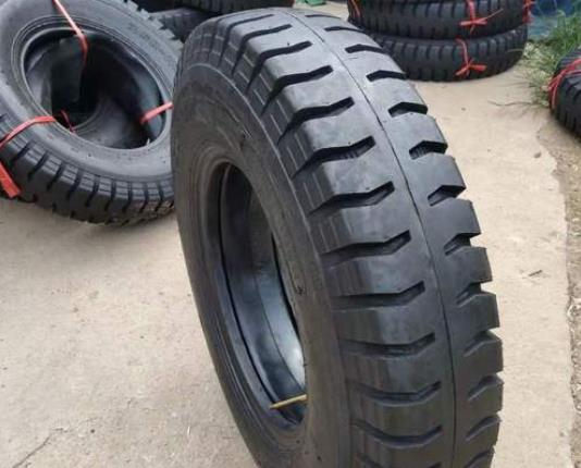 車輪胎扎了個釘子可以拔出來嗎?輪胎的保質(zhì)期是多久 車輪胎扎了個釘子可以拔出來嗎?輪胎的保質(zhì)期是多久