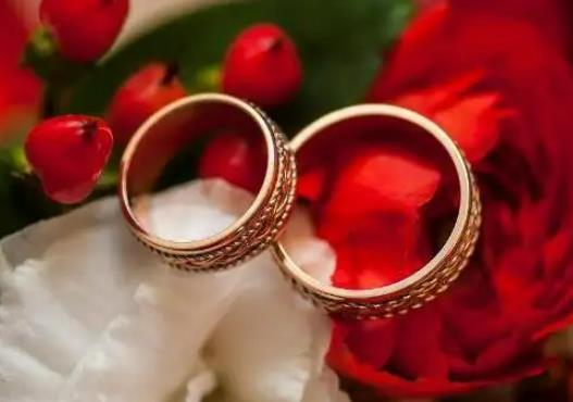 結(jié)婚被子有講究嗎?結(jié)婚被子被罩什么時(shí)間套上 結(jié)婚被子有講究嗎?結(jié)婚被子被罩什么時(shí)間套上