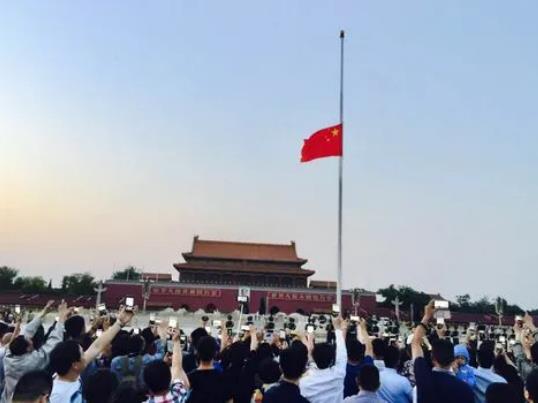 去北京看升旗怎么乘坐交通工具?國慶在北京看升國旗幾點起床 去北京看升旗怎么乘坐交通工具?國慶在北京看升國旗幾點起床