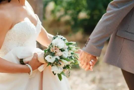 結婚前要不要先訂婚?結婚早上6-7時出門過門是幾點 結婚前要不要先訂婚?結婚早上6-7時出門過門是幾點