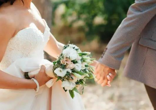 拉嫁妝注意事項有哪些?女兒結婚媽媽穿什么衣服合適 拉嫁妝注意事項有哪些?女兒結婚媽媽穿什么衣服合適