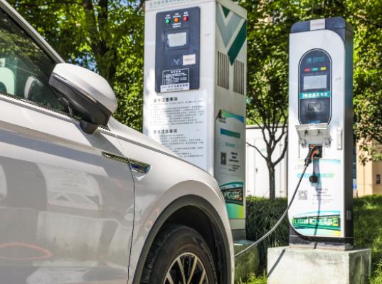新能源汽車什么時候充電比較好?沒有家用充電樁怎么選擇 新能源汽車什么時候充電比較好?沒有家用充電樁怎么選擇