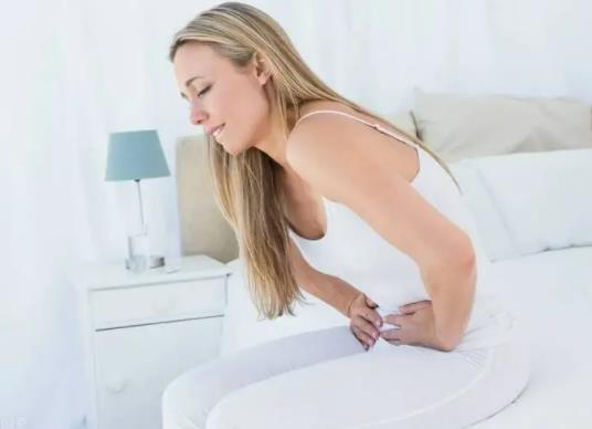 為什么身邊的人來姨媽會傳染?女生來大姨媽老是生氣會怎么樣 為什么身邊的人來姨媽會傳染?女生來大姨媽老是生氣會怎么樣