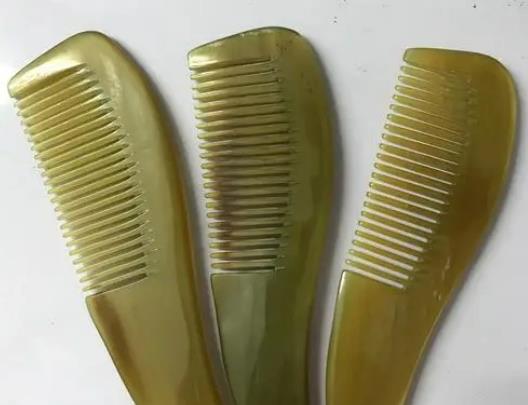 牛角梳梳頭發有靜電嗎?牛角梳有靜電是假的嗎 牛角梳梳頭發有靜電嗎?牛角梳有靜電是假的嗎