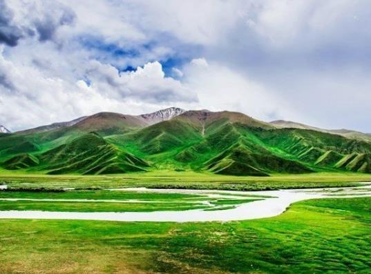 新疆6月的天氣怎么樣?6月去新疆要準(zhǔn)備些啥 新疆6月的天氣怎么樣?6月去新疆要準(zhǔn)備些啥