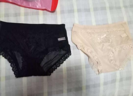 新買的內(nèi)褲有跟血一樣的臟物正常嗎?女性內(nèi)褲放什么容易得婦科病 新買的內(nèi)褲有跟血一樣的臟物正常嗎?女性內(nèi)褲放什么容易得婦科病