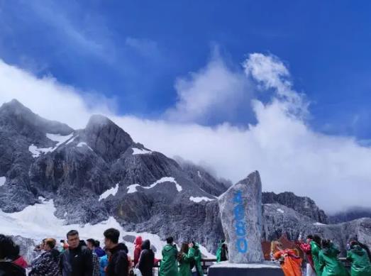 爬完玉龍雪山后呼吸困難怎么回事?爬完玉龍雪山發燒正常嗎 爬完玉龍雪山后呼吸困難怎么回事?爬完玉龍雪山發燒正常嗎