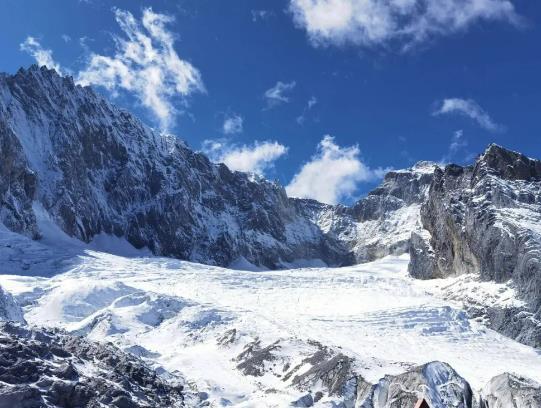 玉龍雪山索道坐到幾千米?爬玉龍雪山危險(xiǎn)嗎 玉龍雪山索道坐到幾千米?爬玉龍雪山危險(xiǎn)嗎