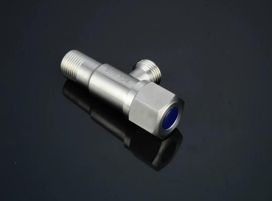 裝修時角閥是最后安裝嗎?馬桶送的角閥能用嗎 裝修時角閥是最后安裝嗎?馬桶送的角閥能用嗎