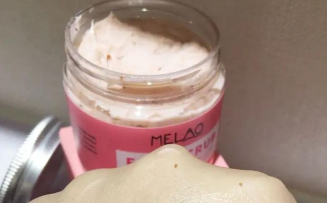為什么用完磨砂膏會長小紅點 磨砂膏值得購買嗎 為什么用完磨砂膏會長小紅點 磨砂膏值得購買嗎
