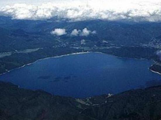 世界十大島嶼排名,格陵蘭島常年被冰雪覆蓋、新幾內(nèi)亞島平均海拔四千 世界十大島嶼排名,格陵蘭島常年被冰雪覆蓋、新幾內(nèi)亞島平均海拔四千