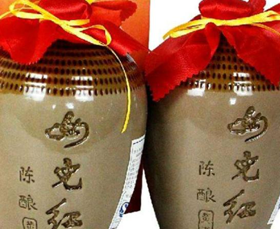 中國十大黃酒排行榜,古越龍山遠(yuǎn)銷海外、會(huì)稽山口感純正 中國十大黃酒排行榜,古越龍山遠(yuǎn)銷海外、會(huì)稽山口感純正