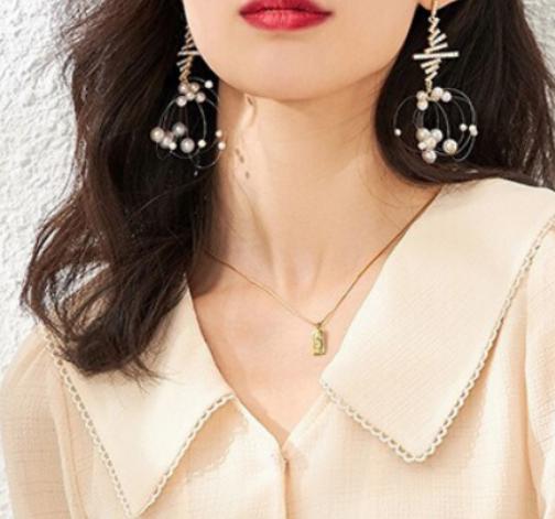 中國(guó)十大女職業(yè)裝品牌,佐馬仕職業(yè)裝不易皺、范思藍(lán)恩職業(yè)裝非常干練 中國(guó)十大女職業(yè)裝品牌,佐馬仕職業(yè)裝不易皺、范思藍(lán)恩職業(yè)裝非常干練