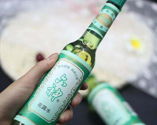 花露水可以當香水用嗎?風油精加花露水有什么壞處 花露水可以當香水用嗎?風油精加花露水有什么壞處