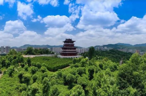 4月份去貴州旅游穿什么衣服?貴州幾月份天氣開(kāi)始變暖 4月份去貴州旅游穿什么衣服?貴州幾月份天氣開(kāi)始變暖