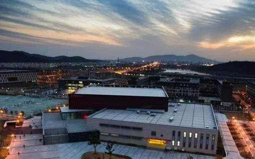 中國九校聯(lián)盟大學(xué),北京大學(xué)、清華大學(xué)都是無數(shù)學(xué)子向往的高校 中國九校聯(lián)盟大學(xué),北京大學(xué)、清華大學(xué)都是無數(shù)學(xué)子向往的高校