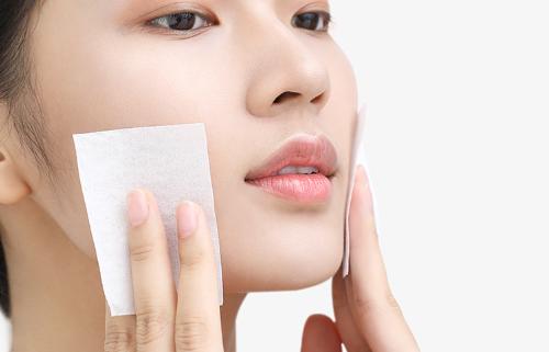 卸妝用化妝棉好嗎 使用化妝棉二次清潔要謹慎 卸妝用化妝棉好嗎 使用化妝棉二次清潔要謹慎