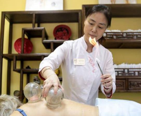 75度酒精可以拔罐用嗎?拔罐能去痘痘嗎 75度酒精可以拔罐用嗎?拔罐能去痘痘嗎