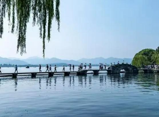 十大國內旅游景點排行榜,黃山風景區很震撼、九寨溝景區美如畫 十大國內旅游景點排行榜,黃山風景區很震撼、九寨溝景區美如畫