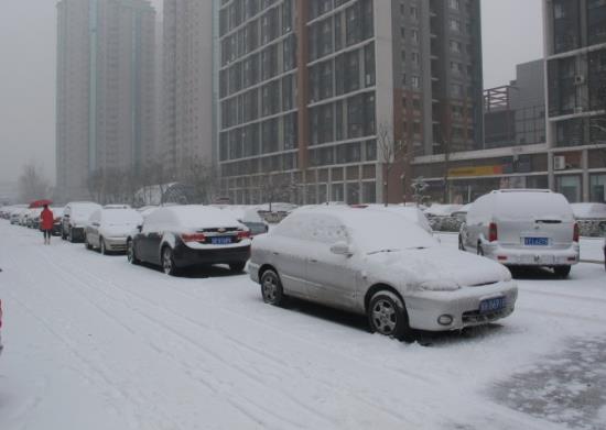 下雪天汽車用什么防滑鏈安全?下雪天汽車雨刮器為什么要豎起來?