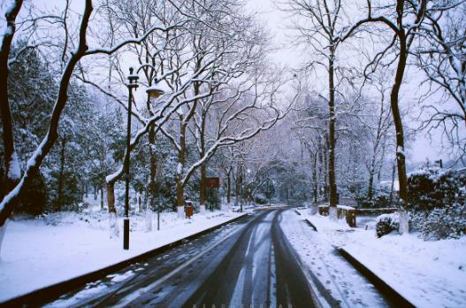 下雪怎么開車?下雪天怎么保養汽車?