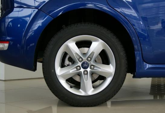 冷車熱車胎壓是不是不一樣?輪胎側(cè)面允許劃傷多深?
