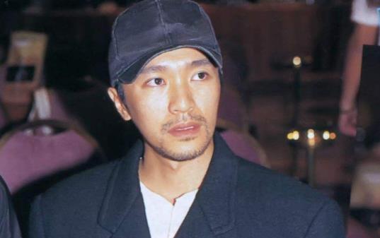 周星馳個(gè)人資料簡介 周星馳圖片 周星馳演過的電影