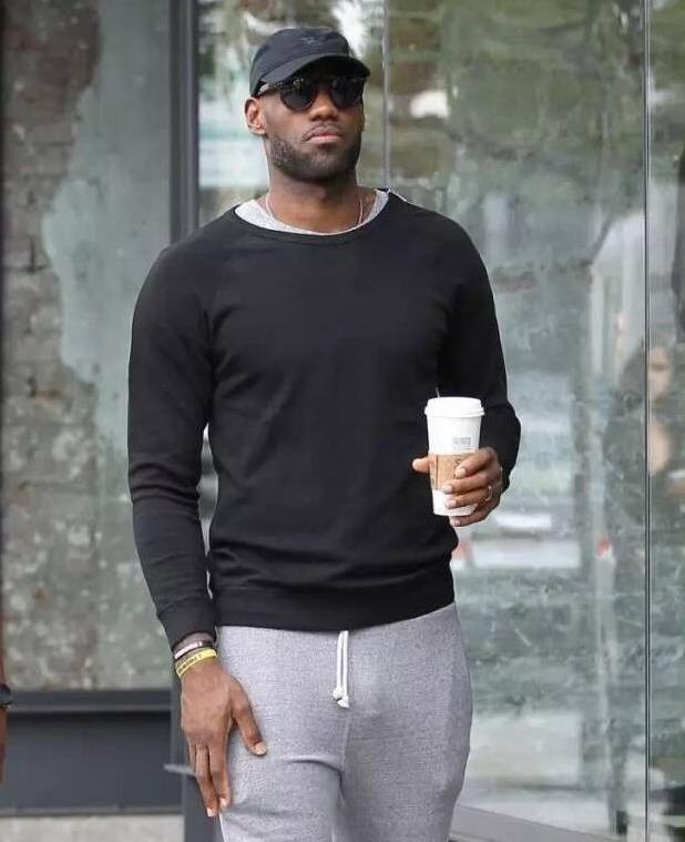 nba球星誰的丁丁尺寸最大?伊巴卡28厘米緊身褲照片被瘋轉(圖)